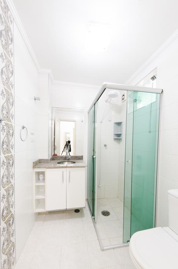 Apto Com Ar Condicionado A 200 M Da Praia - Atras Do Shopping Enseada Appartement Guarujá Buitenkant foto